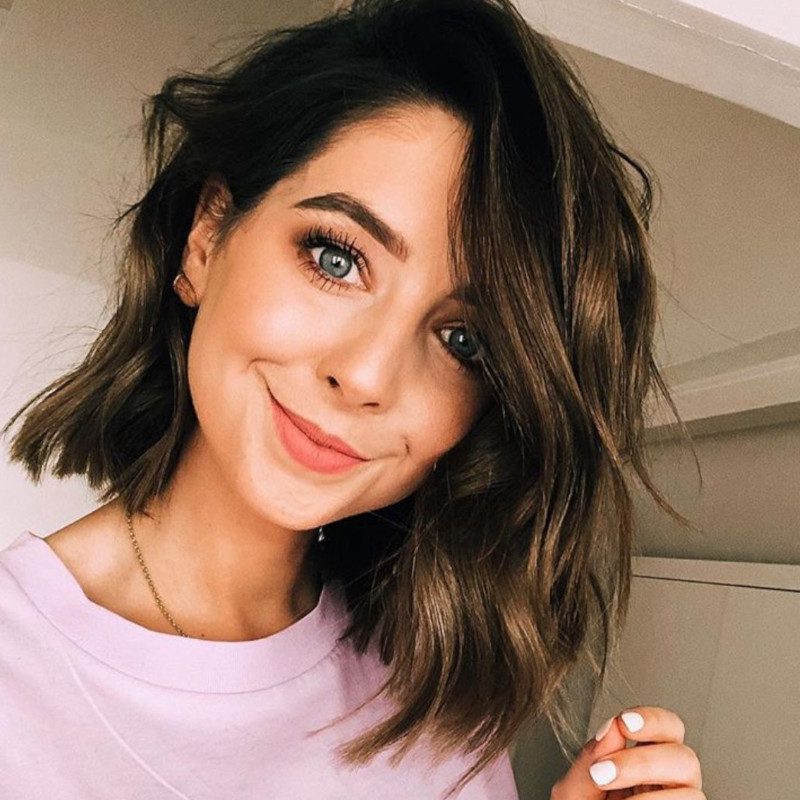 Zoe Sugg Age, Net Worth, Height, Facts