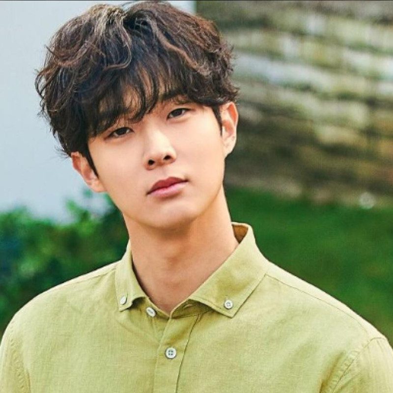 Choi Woo-shik Age, Net Worth, Height, Facts